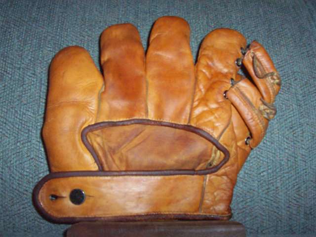 Ripon Softball  Glove Back